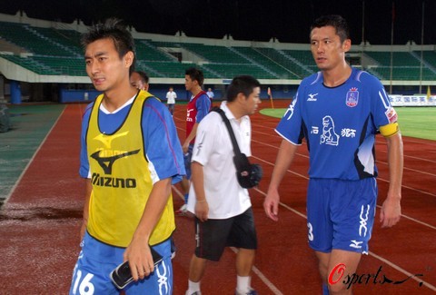 法甲半场：舍瓦利耶神扑，萨利苏进球被吹，巴黎0-0摩纳哥