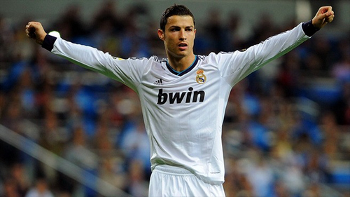 热刺主场迎战布伦特福德，渴望终结5轮不胜，提升士气，看好主场取胜。