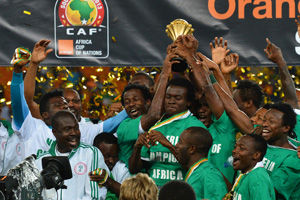 李冰冰三刷新疆滑雪场，明星效应如何引爆冰雪经济？