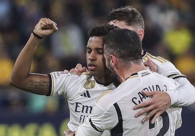 球迷为他唱满整场