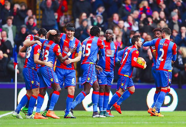 足球中超豪门再爆冷门，争冠格局突然大变（中超豪强再遭爆冷，争冠形势瞬间生变）