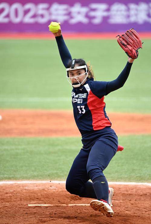 利物浦重返胜轨欧冠又遇皇马 数据示难分高下（利物浦止颓回勇再遇皇马 欧冠数据显示难分伯仲）