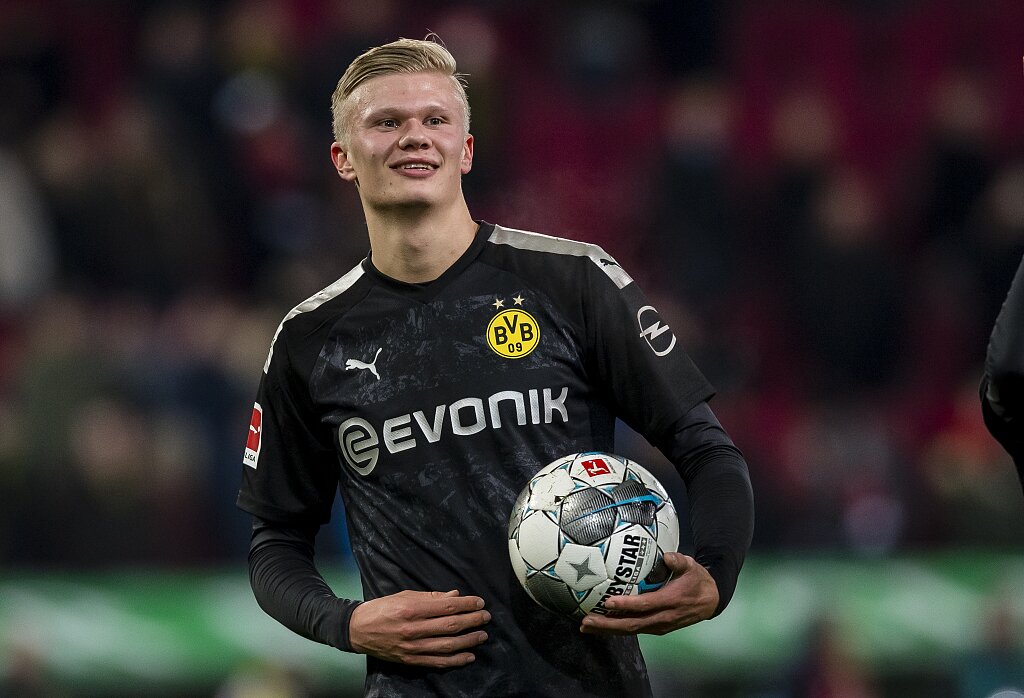 共10队未进入第一批债务清偿俱乐部名单，中超国安等3队在列（10队无缘首批债务清偿名单，其中含中超国安等3队）