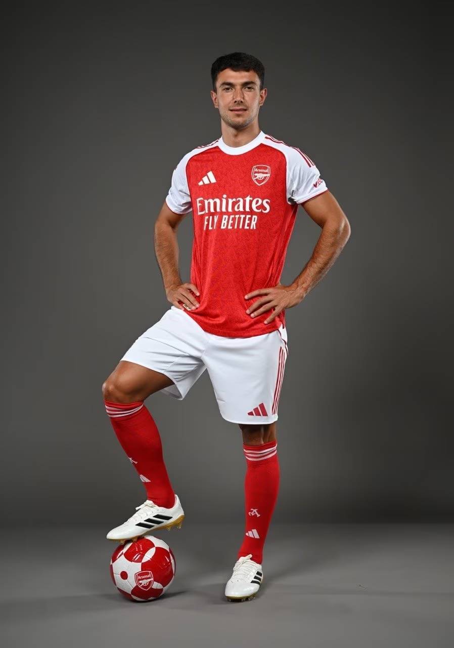 记者：阿莫林组建新的领导小组，包括B费、马奎尔、利马等人