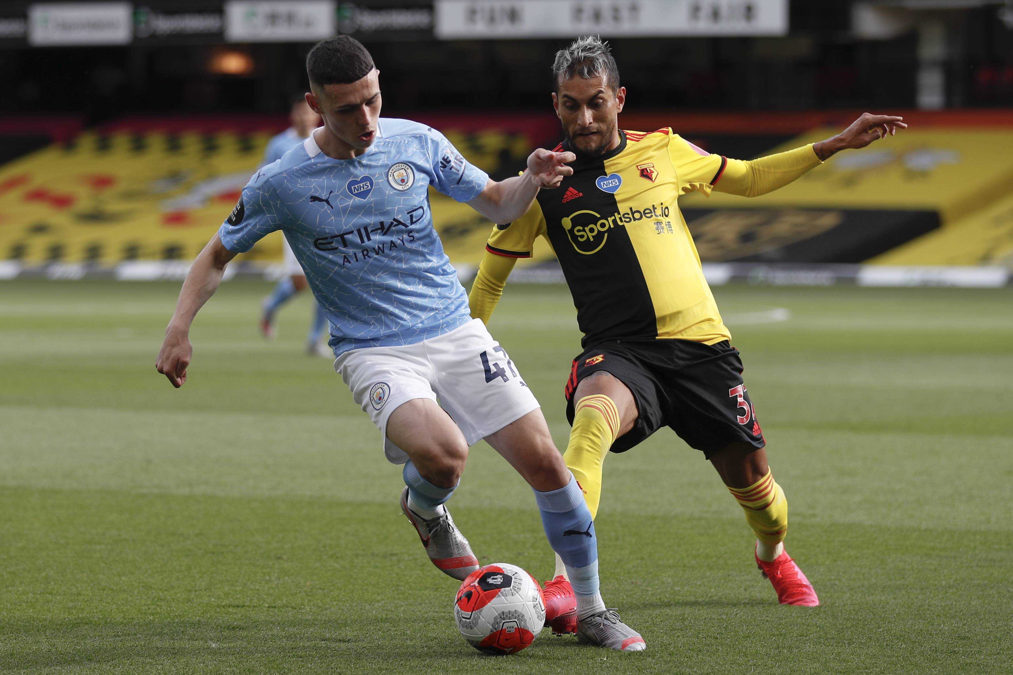 半场数据：皇马9射门4射正，塞尔塔上半场仅2脚射门