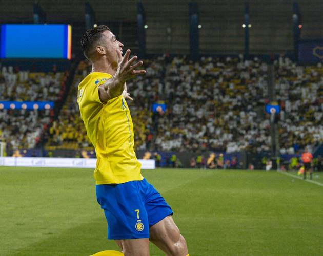 英超半场：沃尔特马德挑射破门，纽卡暂3-0埃弗顿