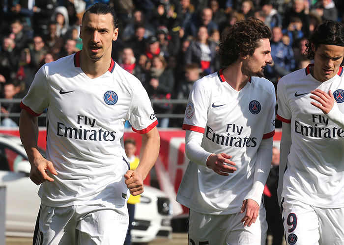 图片报：拜仁三将晒AI生成胡子照片，参与活动呼吁关注男性健康