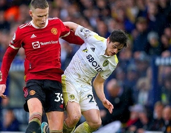 里程碑，亚泰37岁前锋谭龙已在中超出战200场比赛