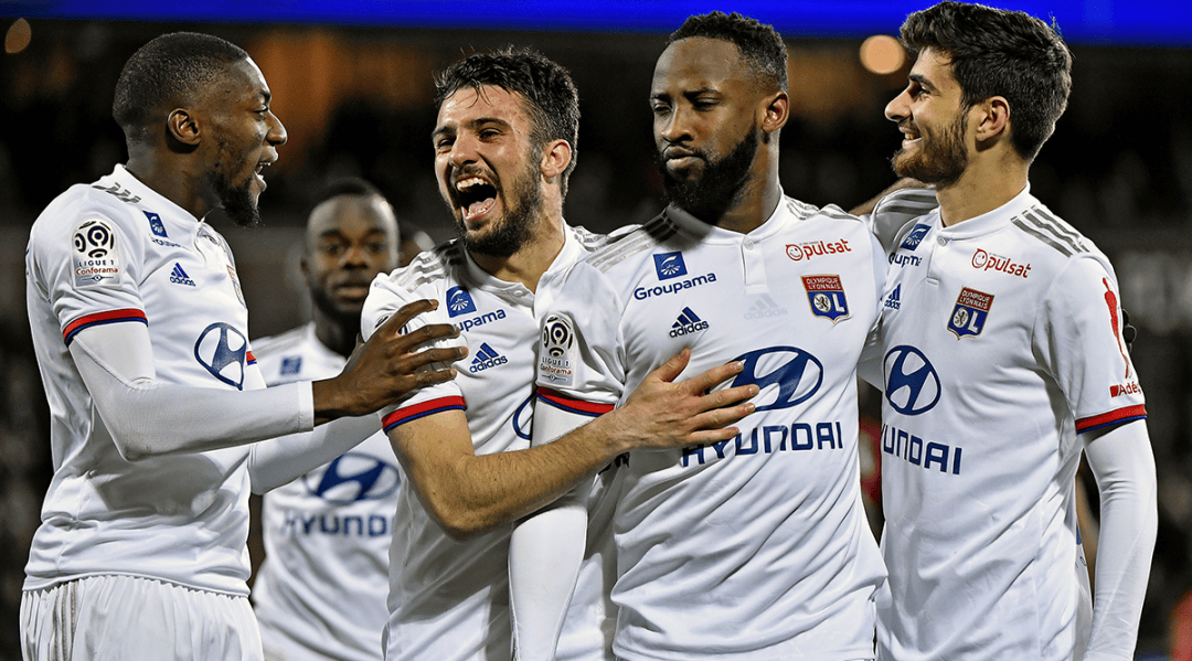 基德：只要安东尼·戴维斯穿上球衣出场，我们就有机会赢球