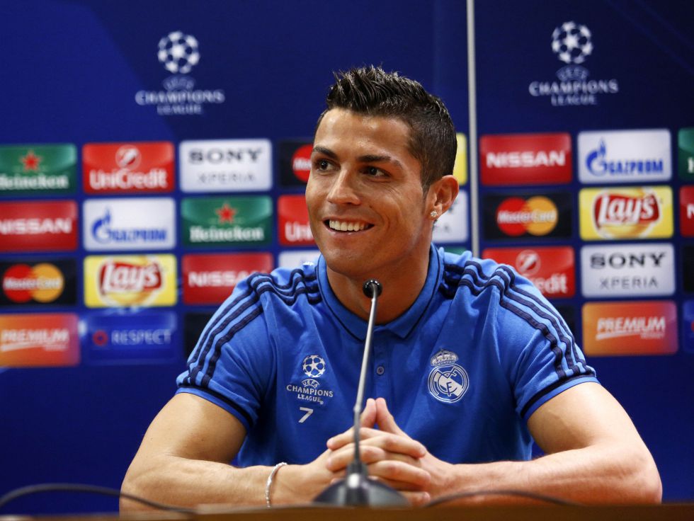 米体：莱奥两个儿子将观看米兰德比，这是他们第一次现场观赛