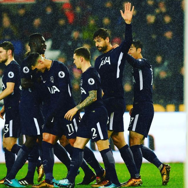 英超赛程提醒：曼城对阵利物浦,（英超焦点战预告：曼城迎战利物浦）